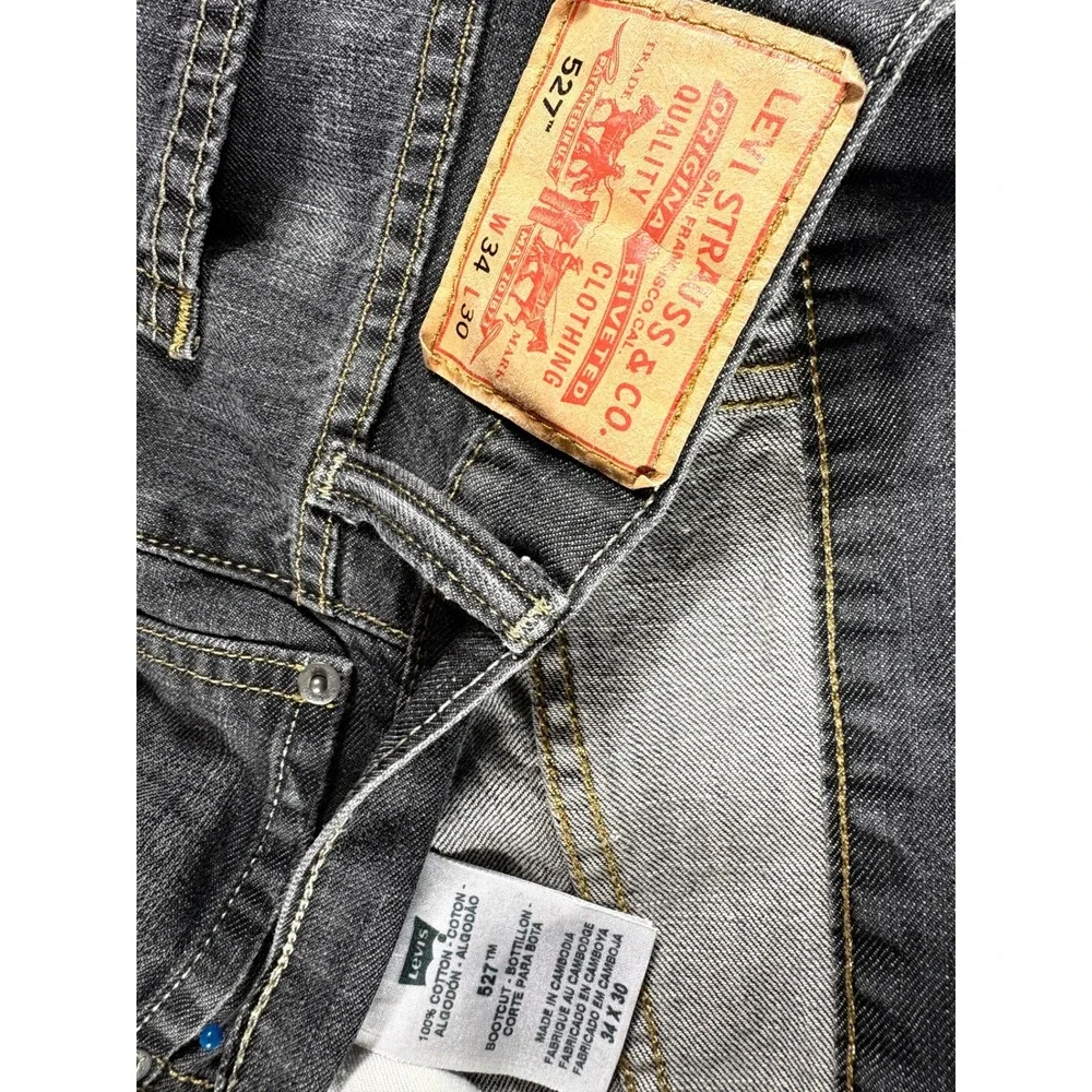 Levis levis 527